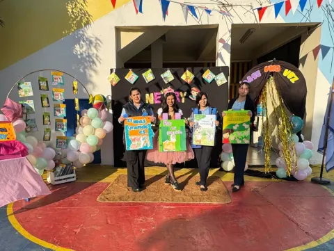 Lanzamiento y presentación de los libros del proyecto Ñe’ery, Primer y Sexto Grado