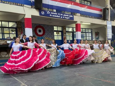 Celebrando 26 años de historia y dedicación