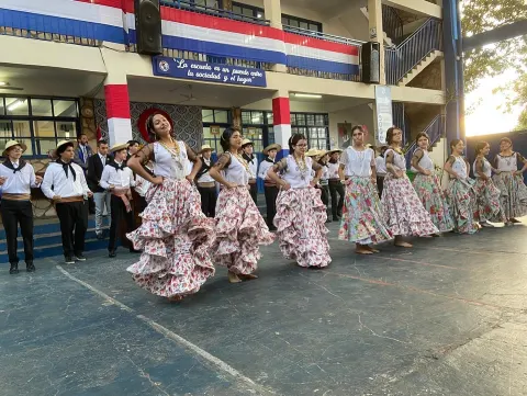 Celebrando 26 años de historia y dedicación