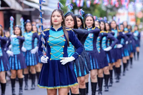 Desfile en Conmemoración de los 127 Años de la Fundación de la Ciudad de Ñemby