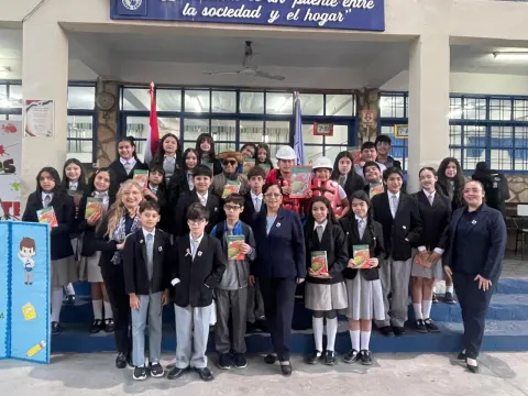 Lanzamiento y presentación de los libros del proyecto Ñe’ery, Primer y Sexto Grado