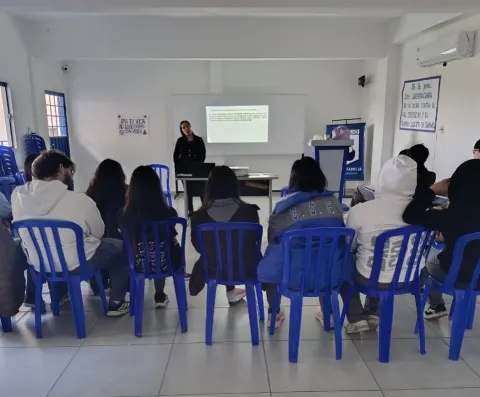 Taller: Salud mental adolescente, con los alumnos del Tercer Año Sección A y B a cargo de la Lic. Iris Villa