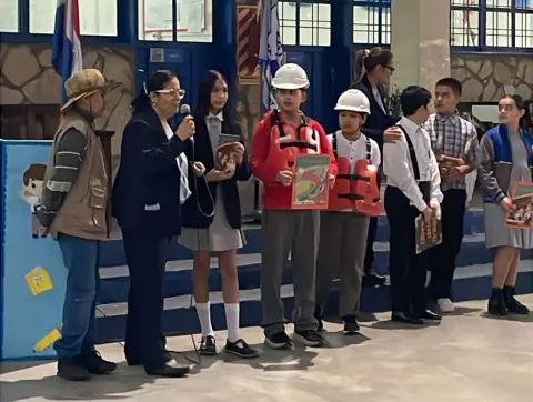 Lanzamiento y presentación de los libros del proyecto Ñe’ery, Primer y Sexto Grado