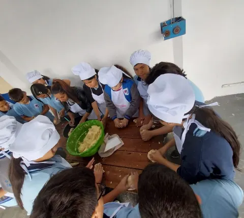 Proyecto Chipá Apó con alumnos del Séptimo, Octavo y Noveno Grado