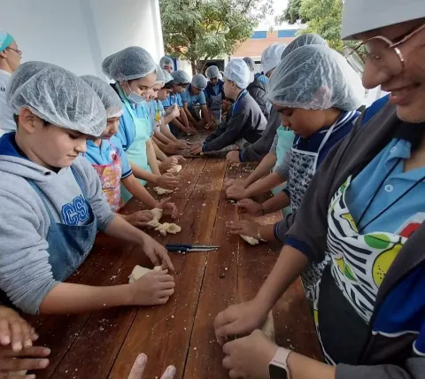 Proyecto Chipá Apó con alumnos del Séptimo, Octavo y Noveno Grado