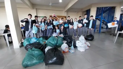En el marco de las Justas Deportivas , los alumnos realizaron una noble campaña de solidaridad recolectando víveres con…