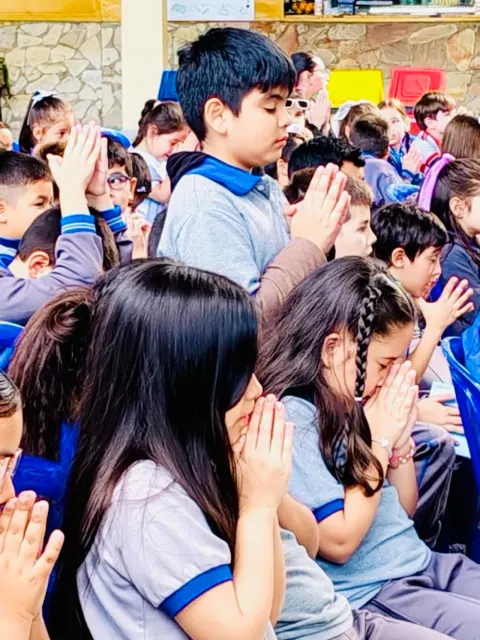 Función de títeres, a cargo de la fundación FUNDAJOVEN y asociación Volviendo a Soñar, en marco del proyecto de “El Pulp...