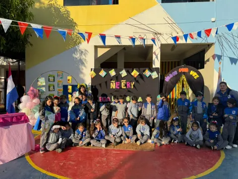 Lanzamiento y presentación de los libros del proyecto Ñe’ery, Primer y Sexto Grado