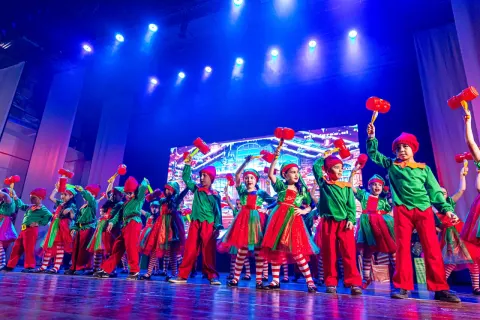 Con mucha emoción celebramos la Clausura de Danza del Nivel Inicial “The Magic of Christmas” Agradecemos profundamente a...