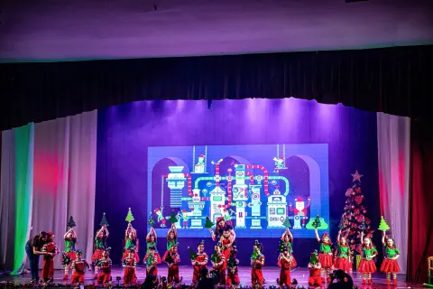 Con mucha emoción celebramos la Clausura de Danza del Nivel Inicial “The Magic of Christmas” Agradecemos profundamente a...