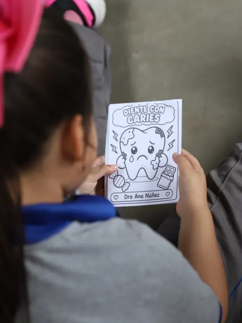 Esta tarde recibimos con mucha alegría la visita de la Dra. Ana Núñez, quien compartió con nuestros niños una entretenid...