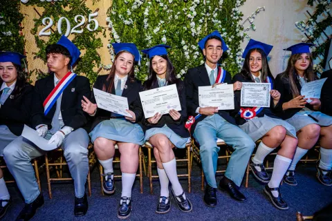 Celebramos con orgullo la culminación de una etapa significativa para los alumnos del Noveno y Tercer Año. Este logro es...