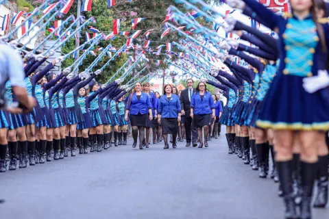 Desfile en Conmemoración de los 127 Años de la Fundación de la Ciudad de Ñemby