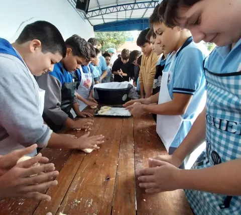Proyecto Chipá Apó con alumnos del Séptimo, Octavo y Noveno Grado