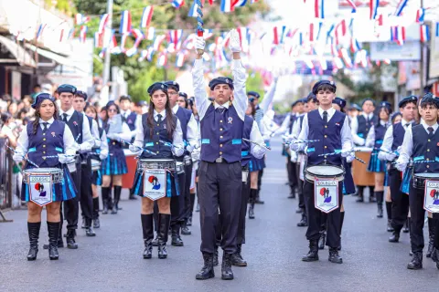 Desfile en Conmemoración de los 127 Años de la Fundación de la Ciudad de Ñemby