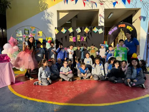 Lanzamiento y presentación de los libros del proyecto Ñe’ery, Primer y Sexto Grado