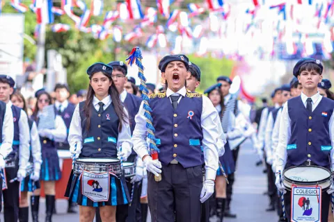 Desfile en Conmemoración de los 127 Años de la Fundación de la Ciudad de Ñemby