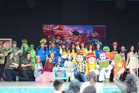 Homenaje Día del Niño Colegio Sagrada Familia