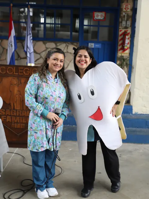 Esta tarde recibimos con mucha alegría la visita de la Dra. Ana Núñez, quien compartió con nuestros niños una entretenid...