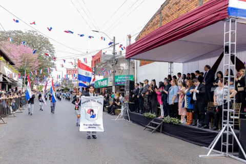 Desfile en Conmemoración de los 127 Años de la Fundación de la Ciudad de Ñemby