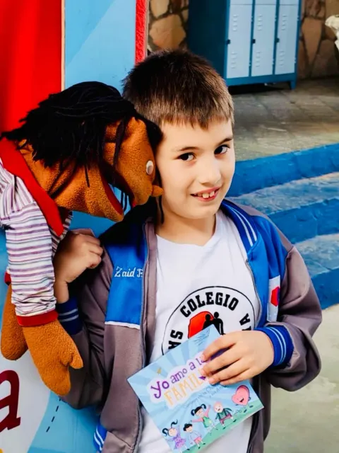 Función de títeres, a cargo de la fundación FUNDAJOVEN y asociación Volviendo a Soñar, en marco del proyecto de “El Pulp...