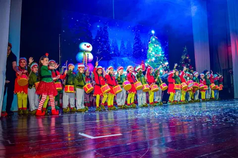 Con mucha emoción celebramos la Clausura de Danza del Nivel Inicial “The Magic of Christmas” Agradecemos profundamente a...