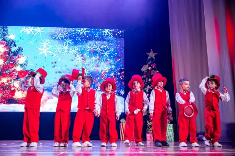 Con mucha emoción celebramos la Clausura de Danza del Nivel Inicial “The Magic of Christmas” Agradecemos profundamente a...